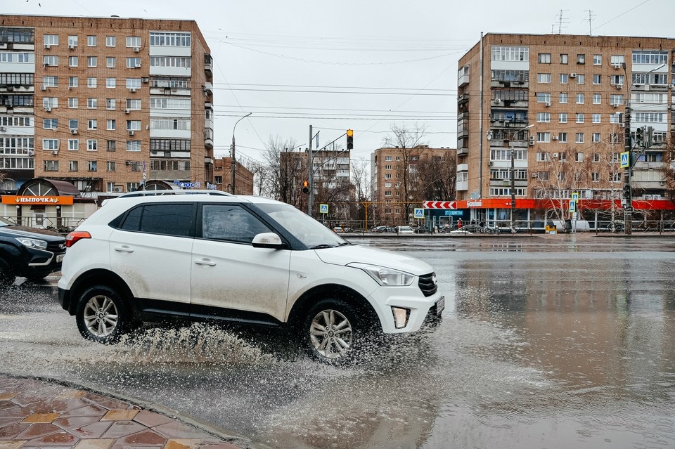    Сейчас там делают обводную линию, чтобы перекачивать стоки и параллельно пробивать засор. Светлана МАКОВЕЕВА