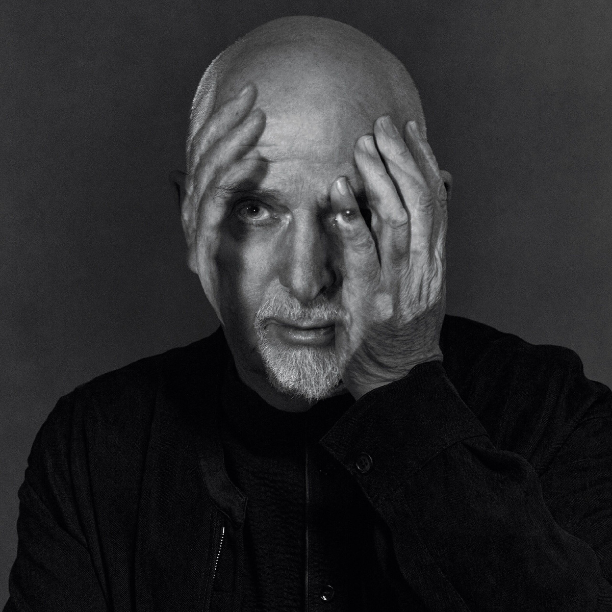 Фото обложки альбома. Фотограф Надав Кандер (Nadav Kander)