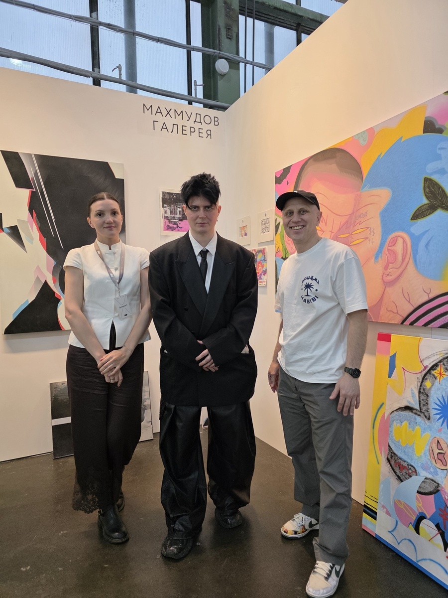Покрас Ламапас на стенде Makhmudov Gallery