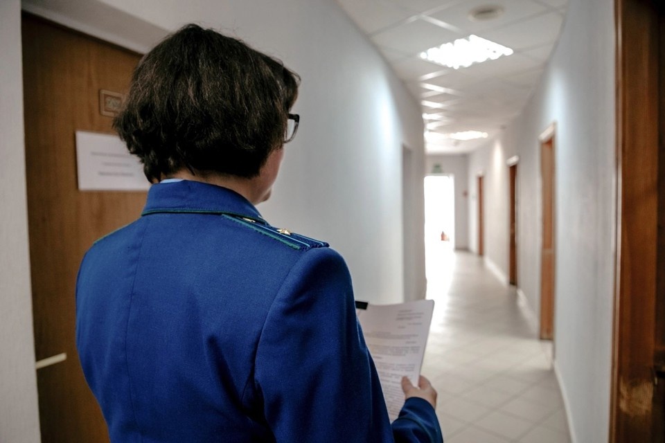    Ведомство утвердило обвинение против 28-летнего мужчины, похитившего 350 тысяч рублей, выделенных на бизнес. Фото: Прокуратура Тверской области.