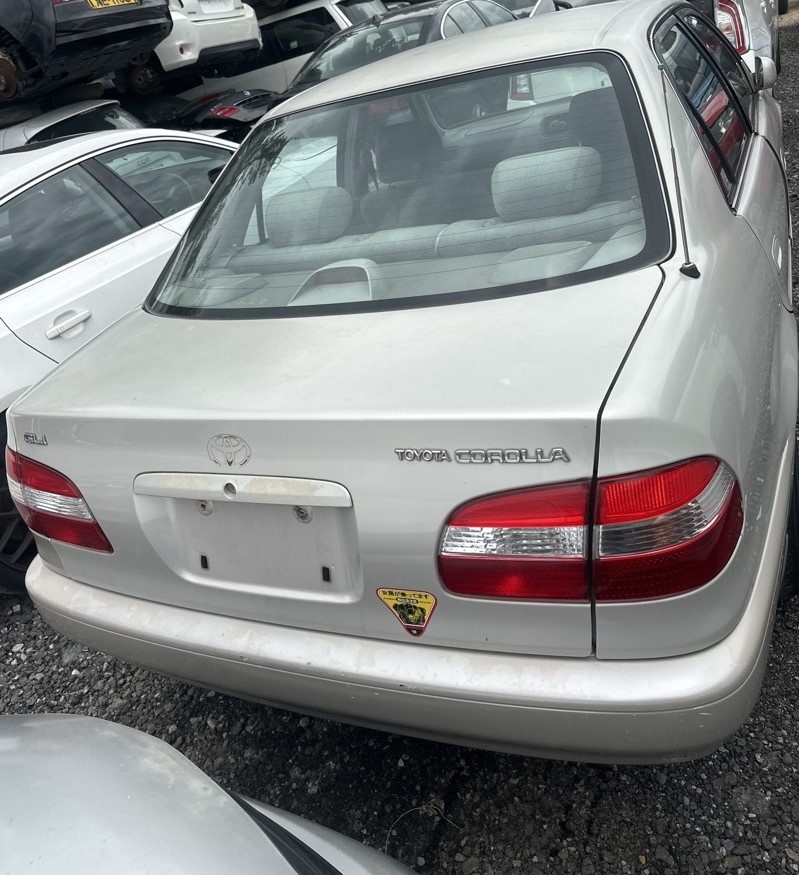 TOYOTA COROLLA 1999 года