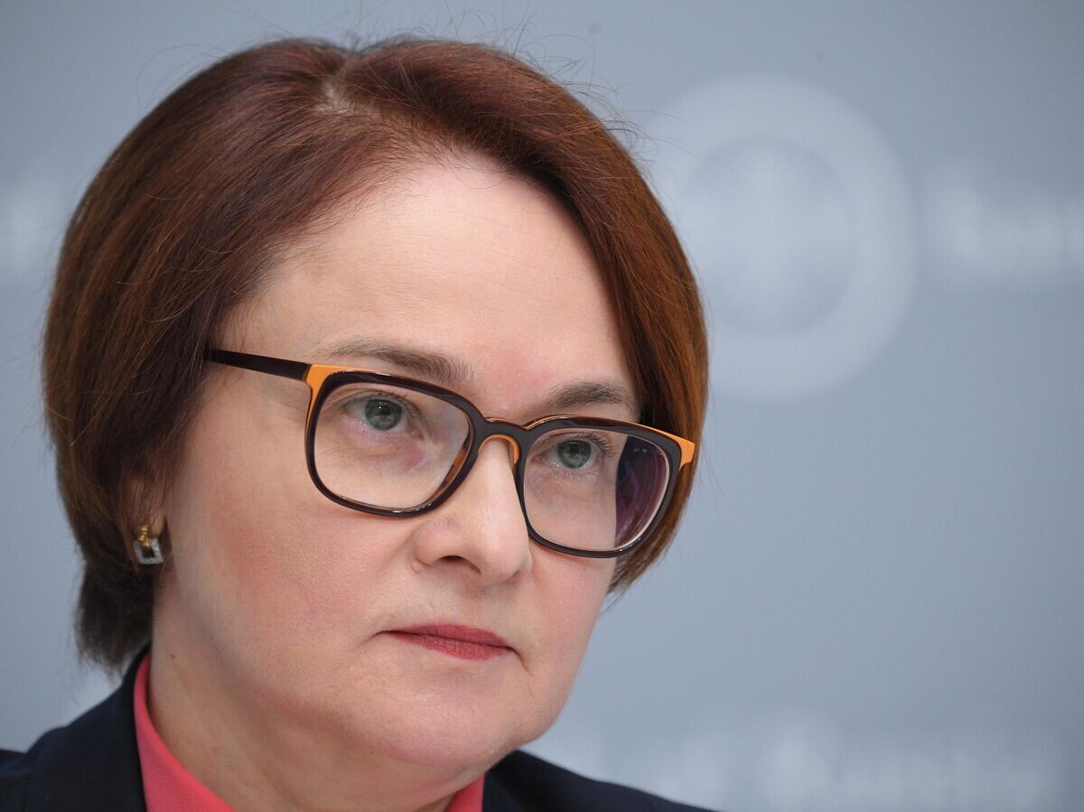    Эльвира Набиуллина во время пресс-конференции по итогам заседания Совета директоров ЦБ РФ | © РИА Новости / Евгений Биятов