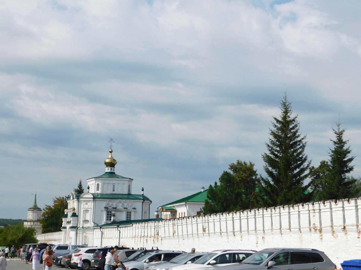 Верхотурский Николаевский мужской монастырь в Свердловской области. Фото автора.