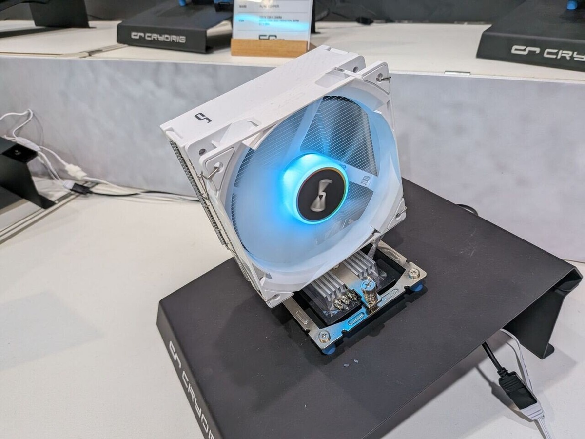    Cryorig показала корпус AI-100 на 16 HDD и кулеры