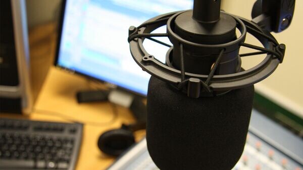    CC BY 2.0 / curtis.kennington / curtis.kennington Studio Microphone