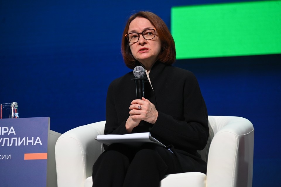    Макаров: Набиуллина не участвовала в сессии на ПМЭФ по объективным причинам Ольга ЮШКОВА