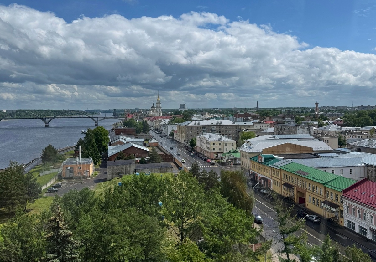 Город Рыбинск. Вид с колеса обозрения. 
