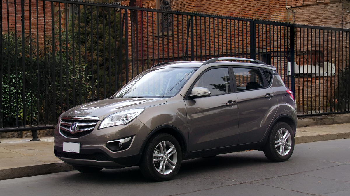 Первое поколение Changan CS35