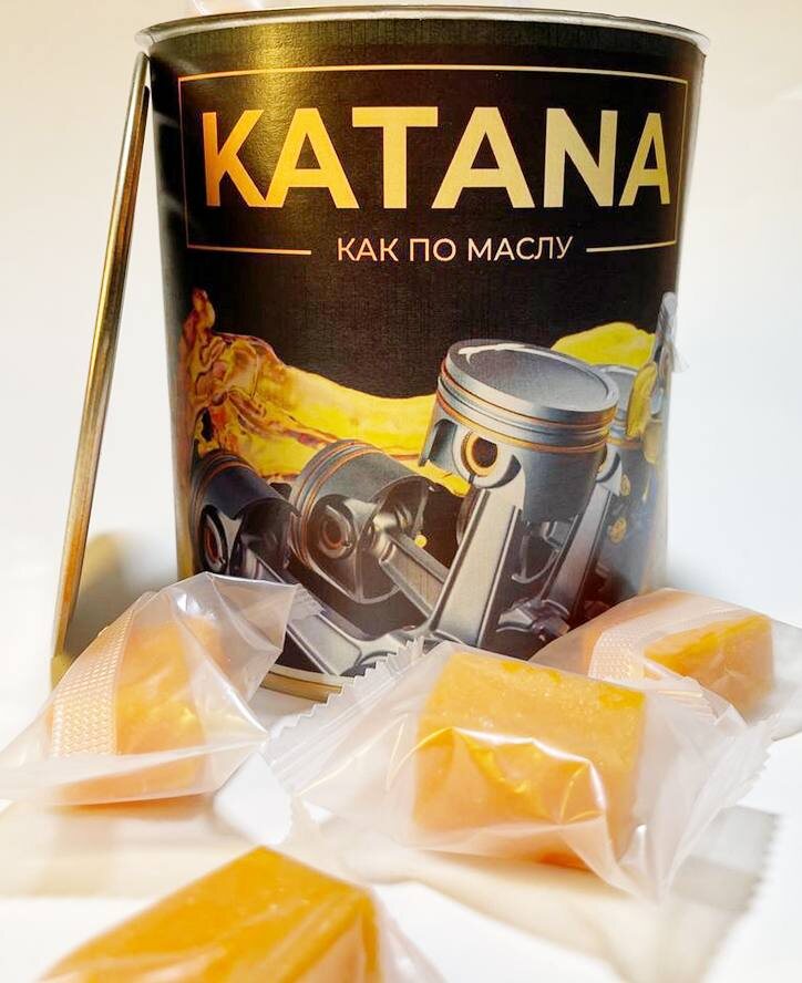 Манговые конфеты в упаковке с логотипом