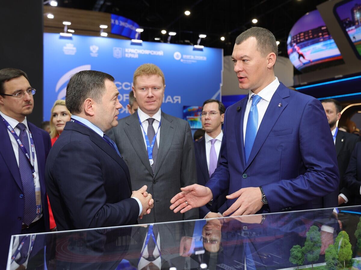    Председатель ВФЛА Петр Фрадков и министр спорта России Михаил Дегтярев | © Фото : ВФЛА