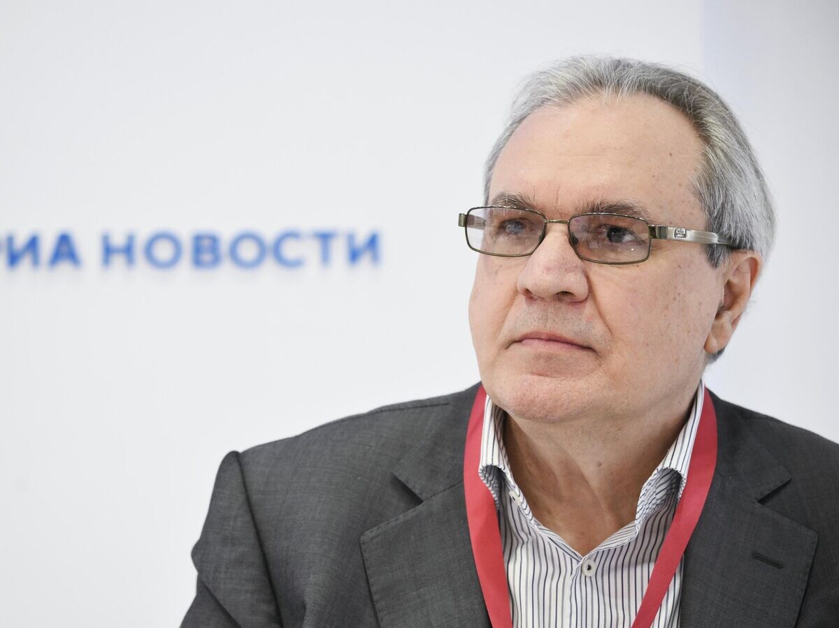    Председатель Совета при президенте РФ по развитию гражданского общества и правам человека Валерий Фадеев на ПМЭФ-2026 | © РИА Новости / Владимир Астапкович