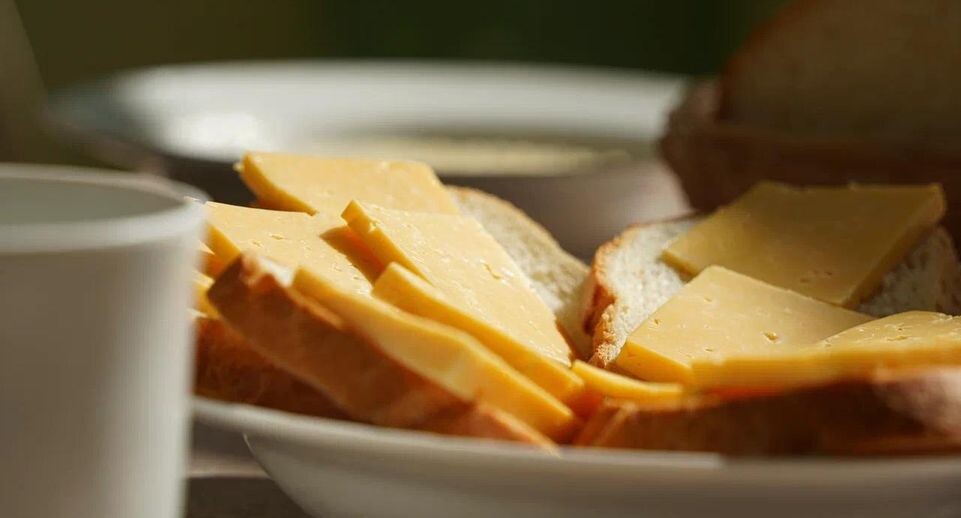 Снижение холестерина без лекарств: какие продукты действительно помогают