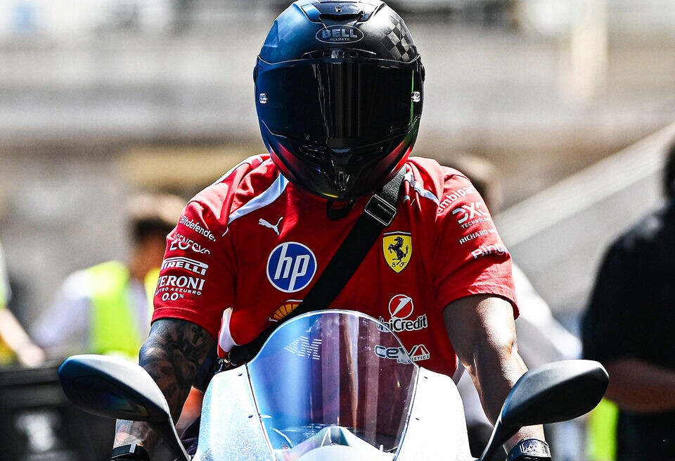   Соцсети Autosport.com