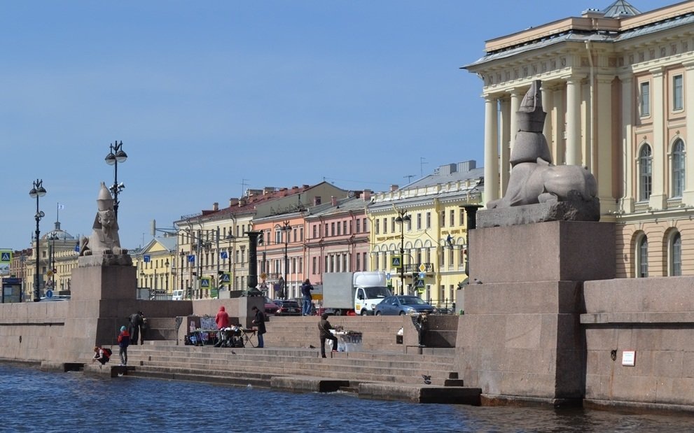 Сфинксы на Университетской набережной. Фото из общедоступных ресурсов