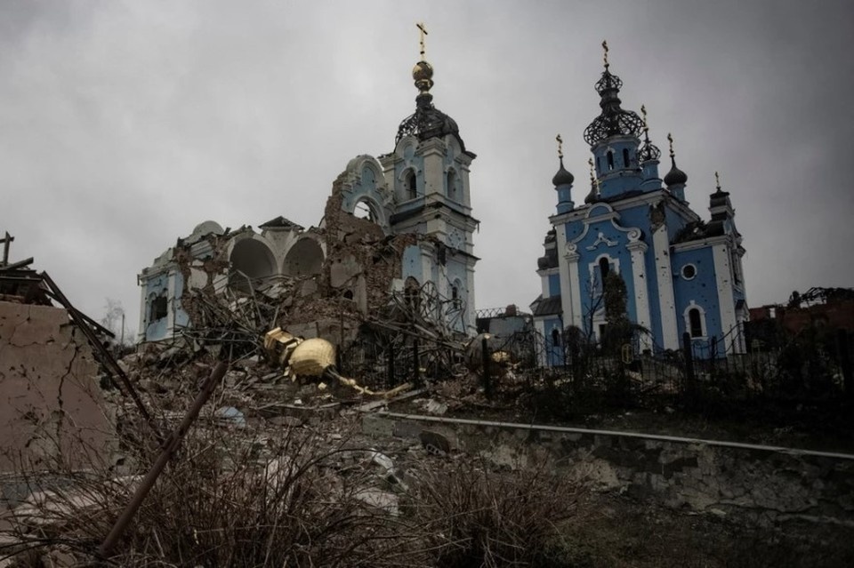    В Кременчуге сторонники ПЦУ пытаются захватить Троицкий собор REUTERS