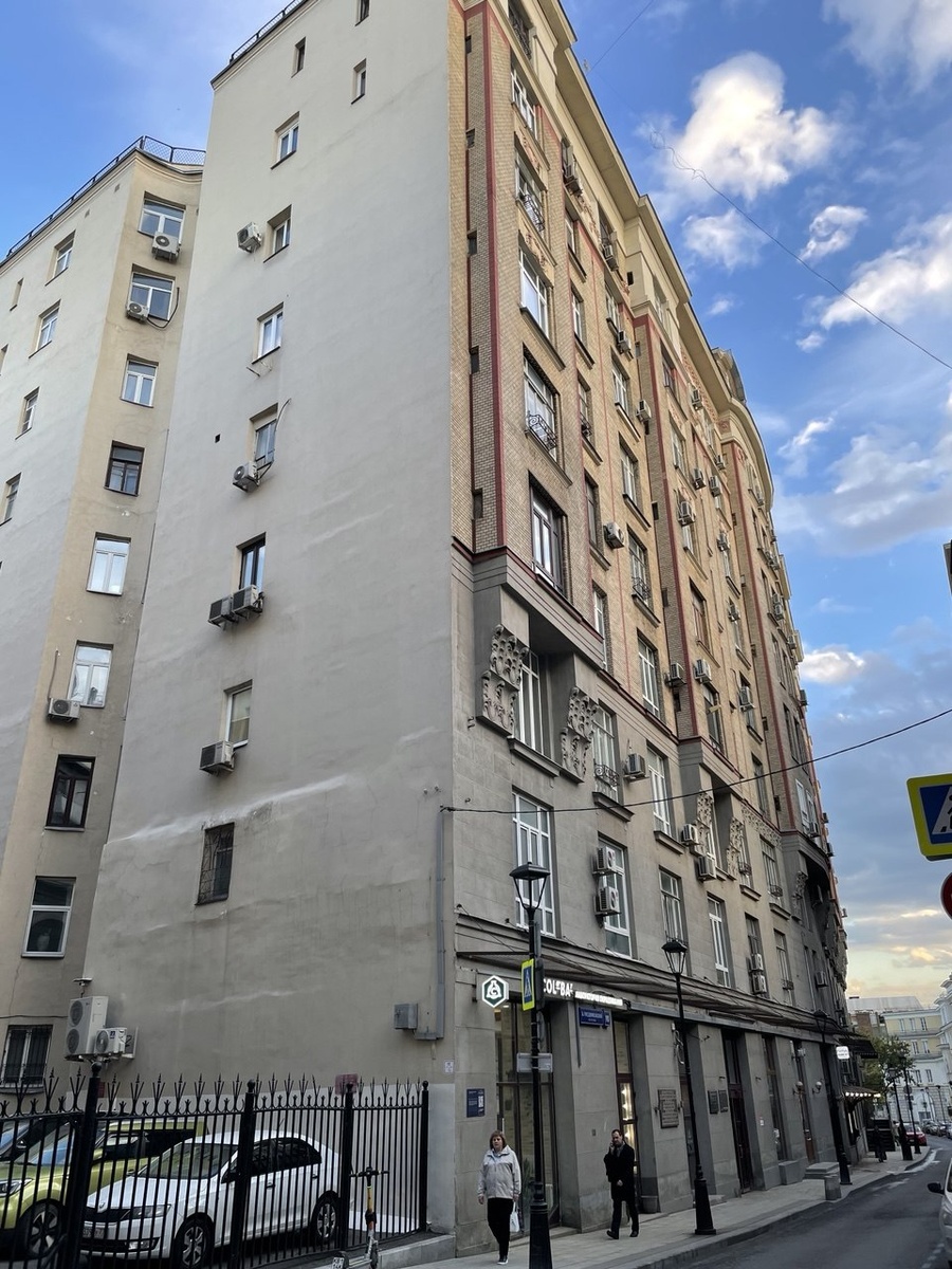Дом Нирнзее © "Покажу Москву"