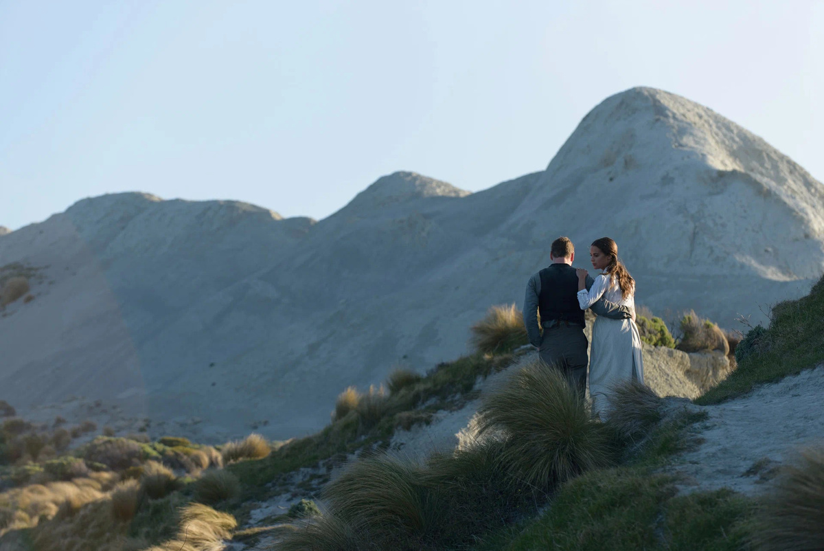    Кадр из фильма «Свет в океане» (The Light Between Oceans)