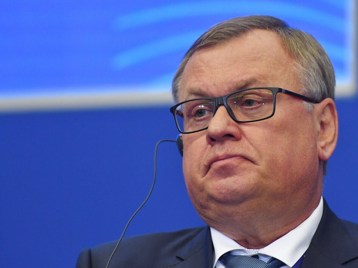    Президент – председатель правления Банка ВТБ Андрей Костин на Петербургском международном экономическом форуме. 25 мая 2018 | © РИА Новости / Евгения Новоженина