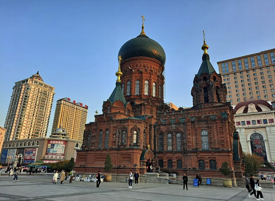 Собор Святой Софии в Харбине. Построили русские. Стоит до сих пор.