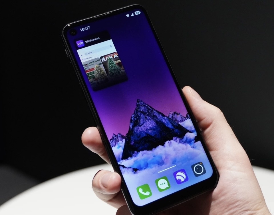 TrustPhone 1 на ОС Аврора.