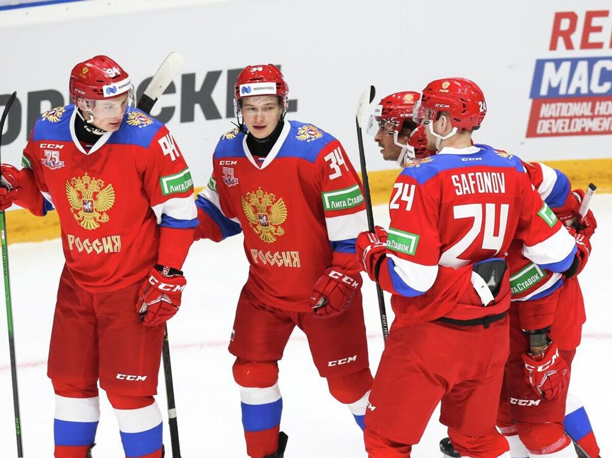    Хоккеисты сборной России | © Фото : DMITRY RUKHLETSKIY