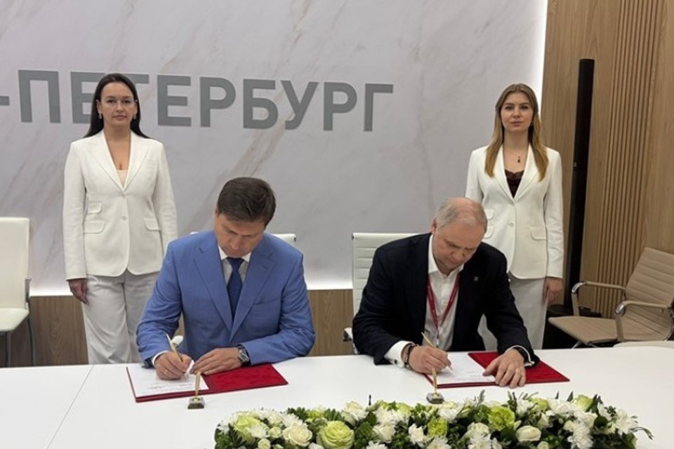    Договор о реализации проекта подписали между компанией и Смольным. Фото: max.ru/linchenko_spb
