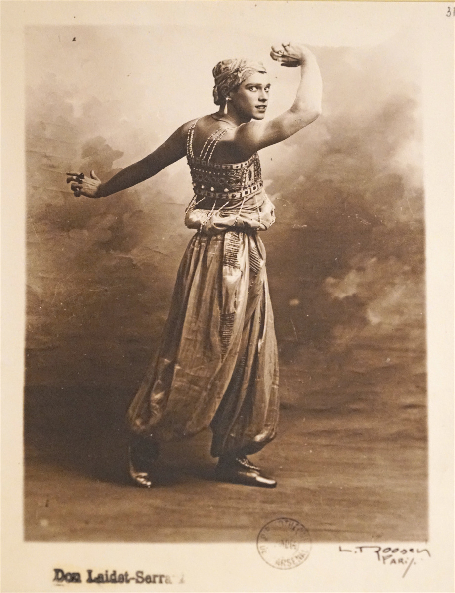 Вацлав Нижинский в балете "Шехеразада". Париж. 1910 год.