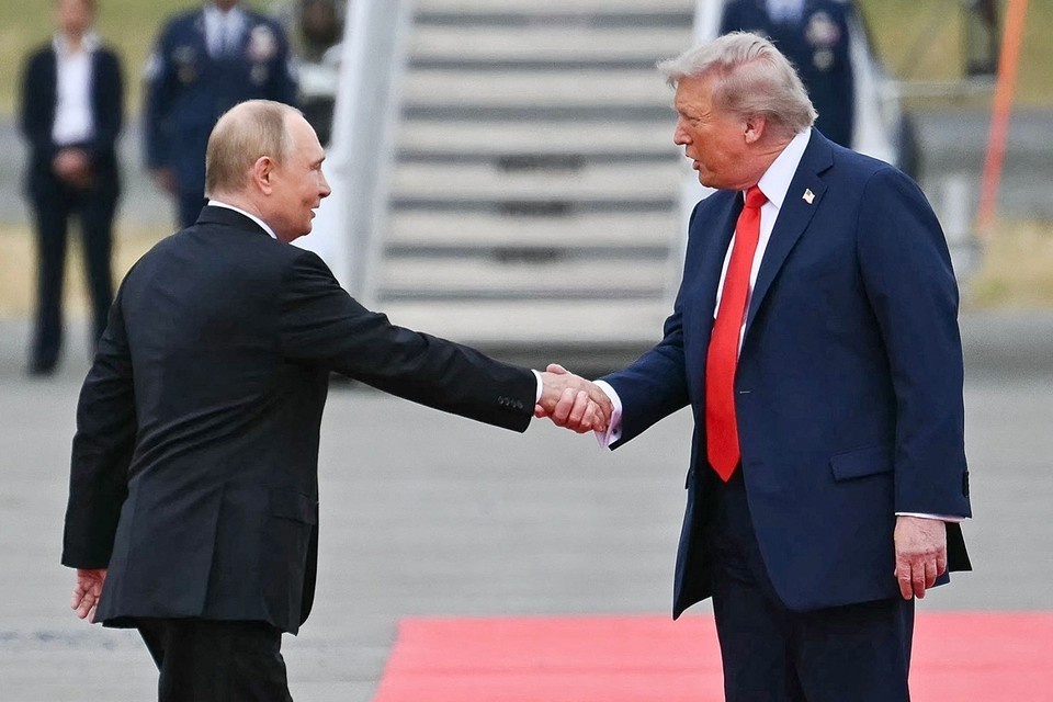    Песков заявил, что не знает, будет ли Путин поздравлять Трампа с Днём рождения EAST NEWS