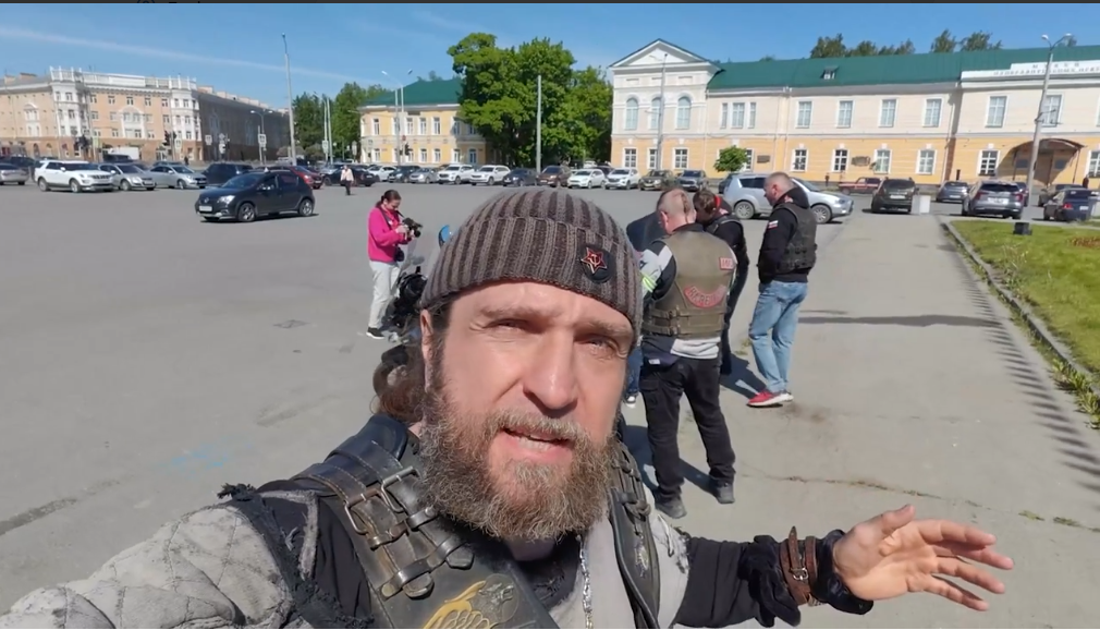    скриншот видео со страницы Артура Парфенчикова