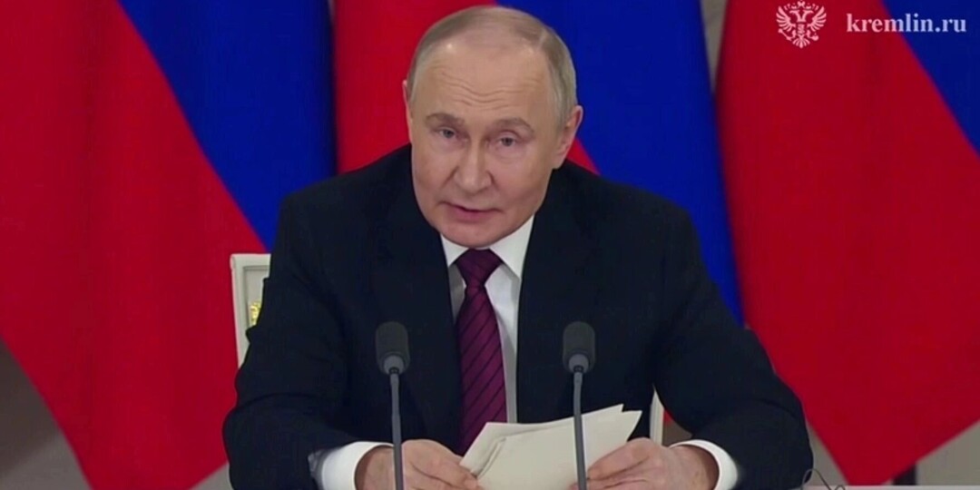 Зеленский предложил Путину встретиться и закончить конфликт