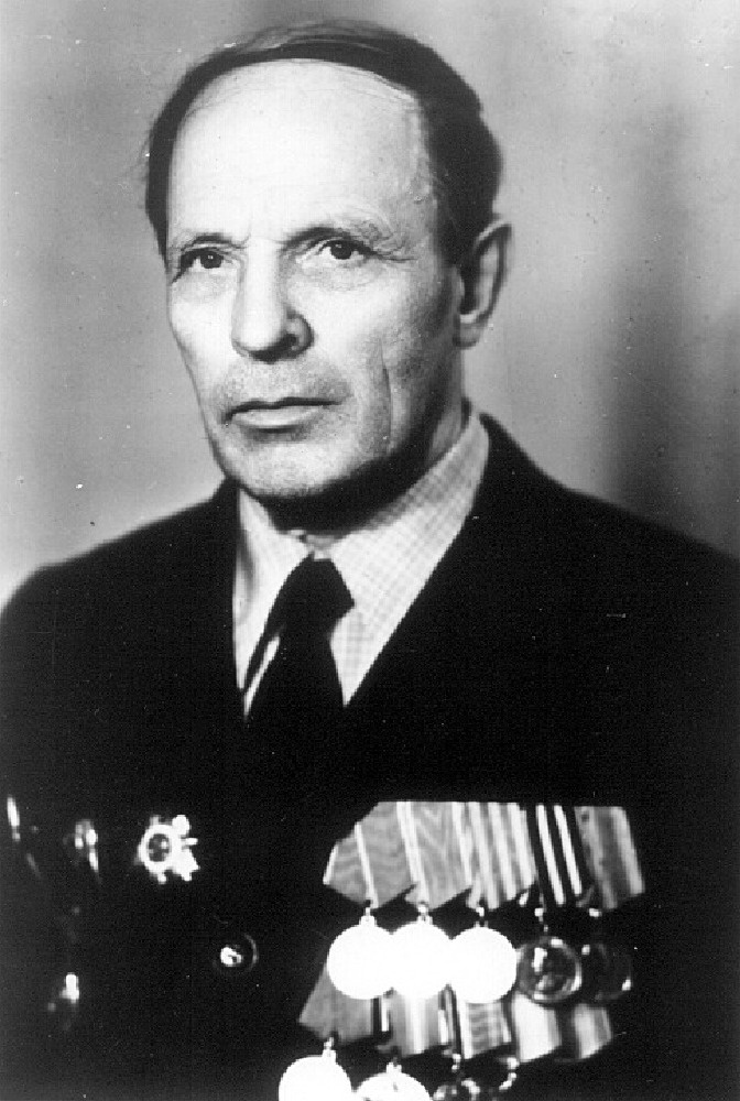 Павел Павлович Ивонцын, кавалер 16 государственных наград, ветеран ВОВ, ветеран Центра судоремонта "Звёздочка" ОСК, краевед.