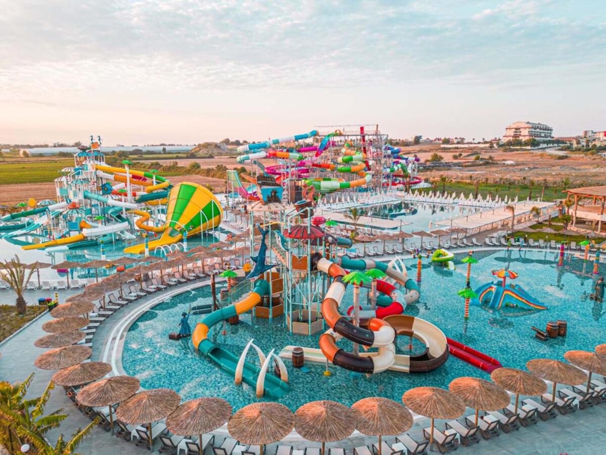 Отель Dream Fun World 5*