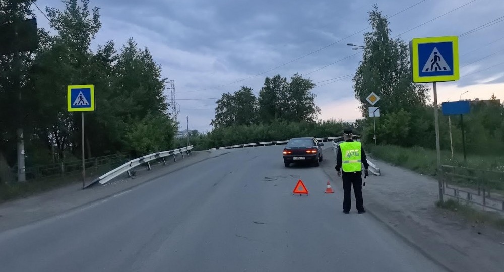 Отвлекся на главную дорогу: в Нижнем Тагиле сбили подростка на «зебре»