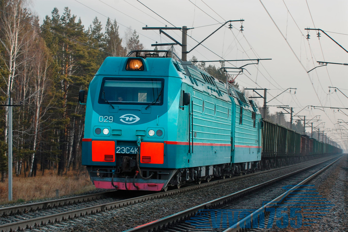 Грузовой электровоз 2ЭС4К
