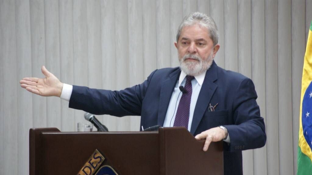     Луис Инасиу Лула да Силва   
(cc) Alexander Bonilla