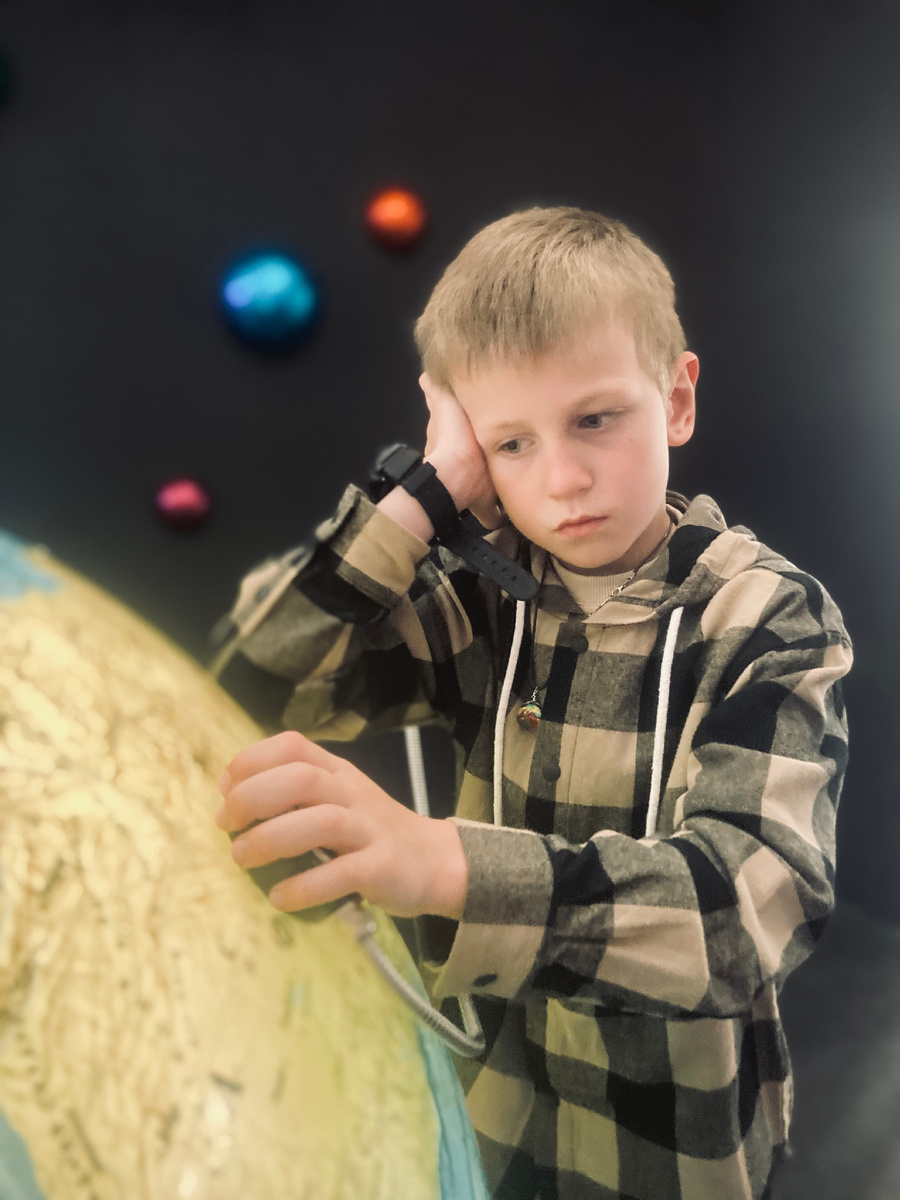 Ну почему я вообще должен есть эти сырники?!?