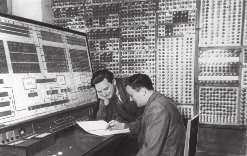 ЭВМ МЭСМ 1950г.