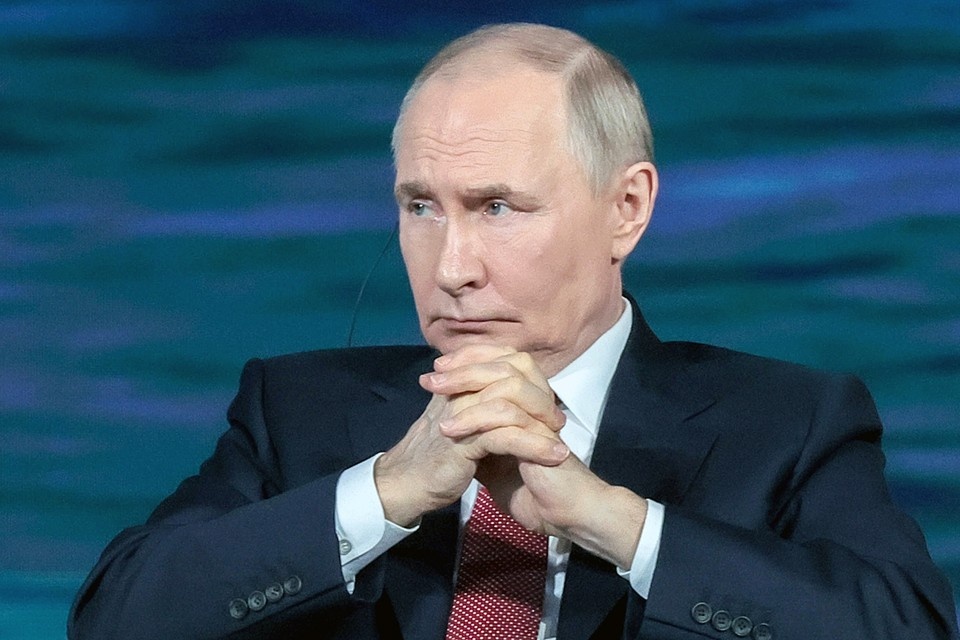    "та эпистолярная «простыня» адресована не Владимиру Владимировичу Путину. Фото: Владимир Смирнов\ТАСС
