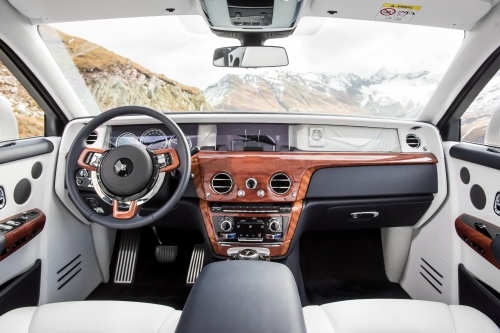Салон Rolls-Royce Phantom (2017)