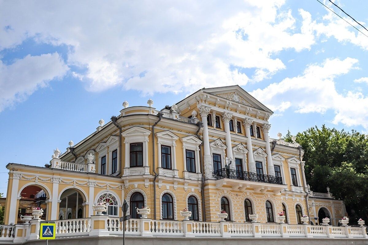 Особняк предпринимателя и мецената Н. В. Мешкова в Перми. Источник: Tatiana_Panova / Shutterstock / FOTODOM📷

