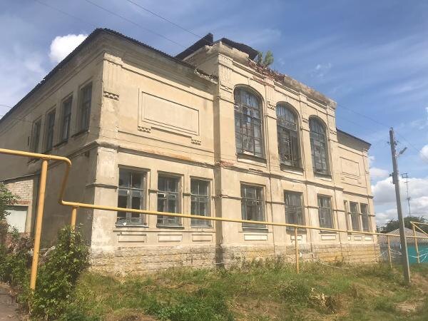 Нижнедевицкую гимназию культнаследия в Воронежской области выставили на приватизацию за рубль