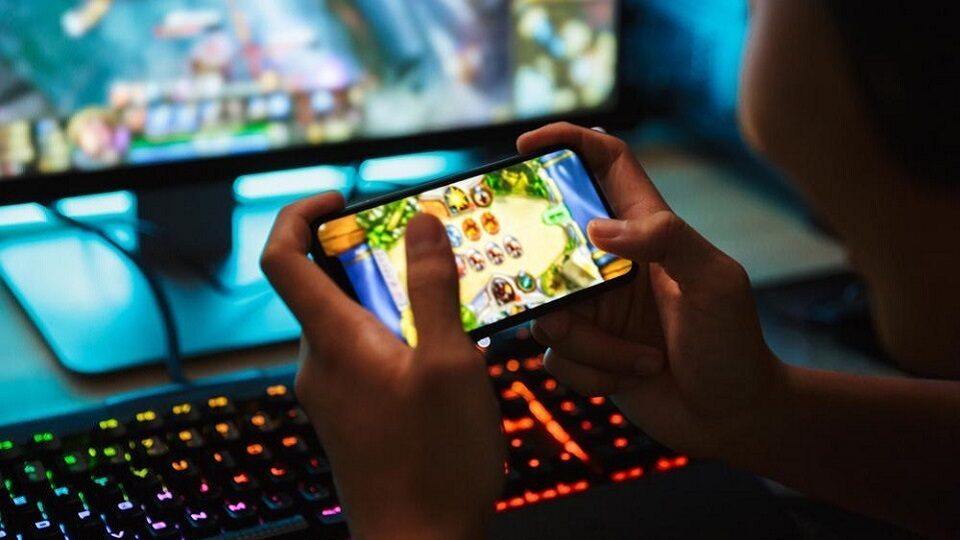 Игровые смартфоны. Фото: Dean Drobot / Shutterstock / Fotodom
