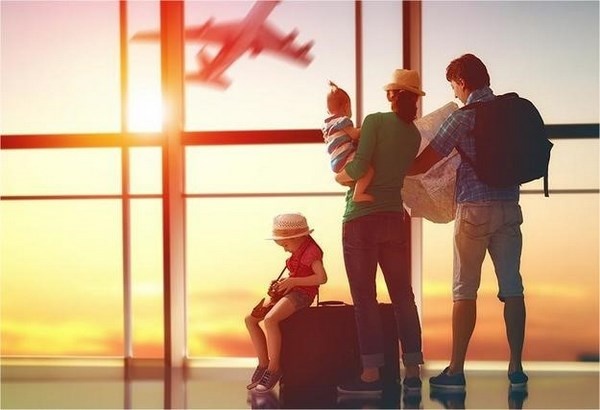 Свидетельство о рождении больше не подходит: что теперь нужно для путешествий с ребенком  