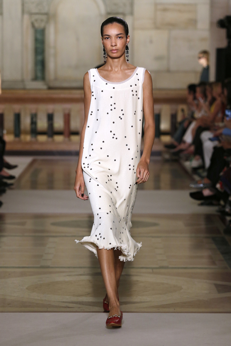    Tory Burch весна-лето 2026Legion-Media