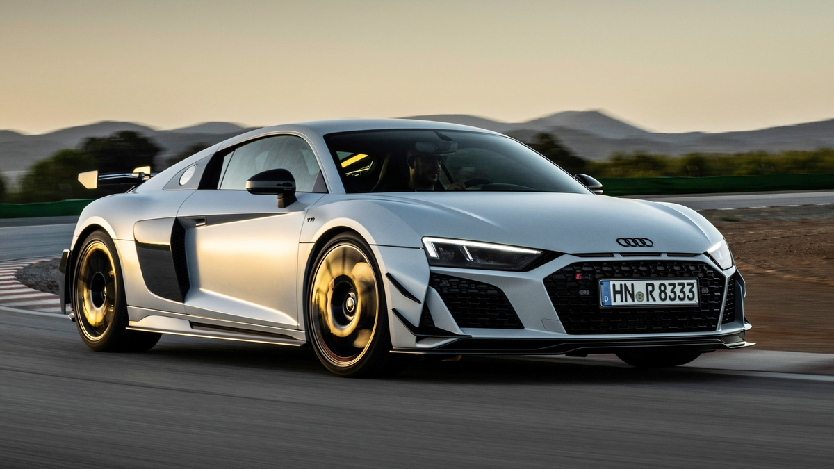 Audi R8 Coupe GT RWD