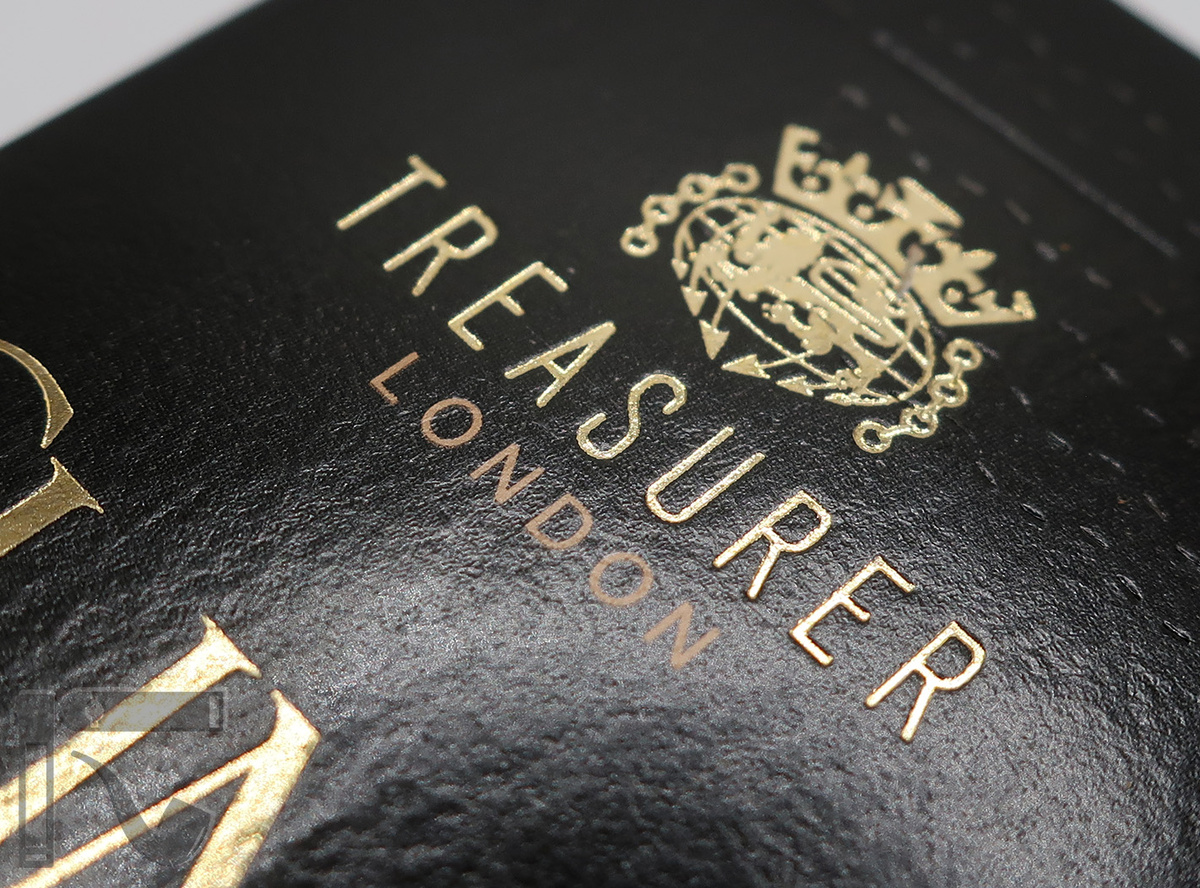 Сигареты Treasurer Slims Black. Фото: © канал "Уголок Курильщика"