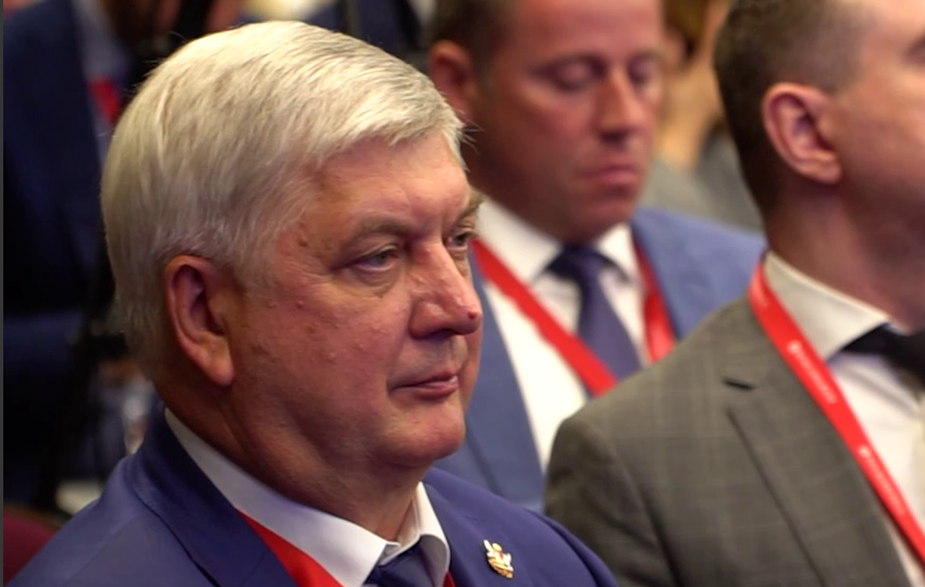 Александр Гусев на ПМЭФ предложил включить строителей в ЭКГ-рейтинг при госзакупках после провала воронежских проектов
