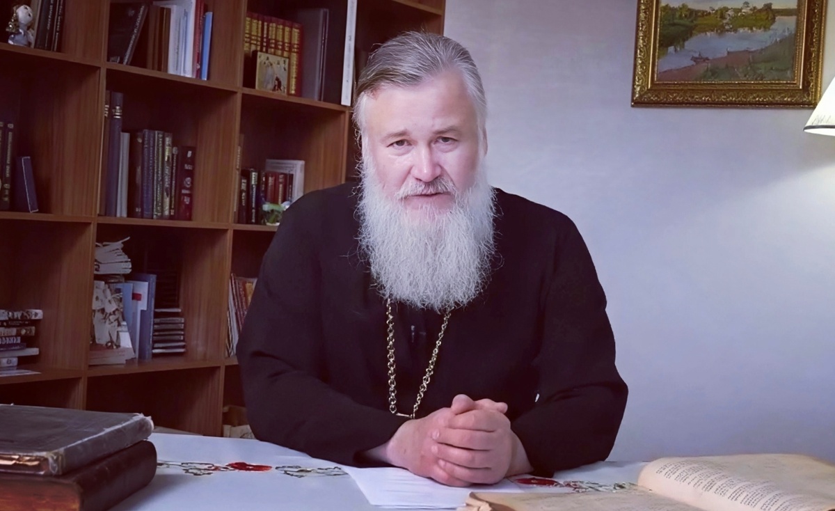 Владимир Новицкий — протоиерей, настоятель Храма Святителя Николая у Соломенной Сторожки в Москве, в прошлом — врач-психиатр.