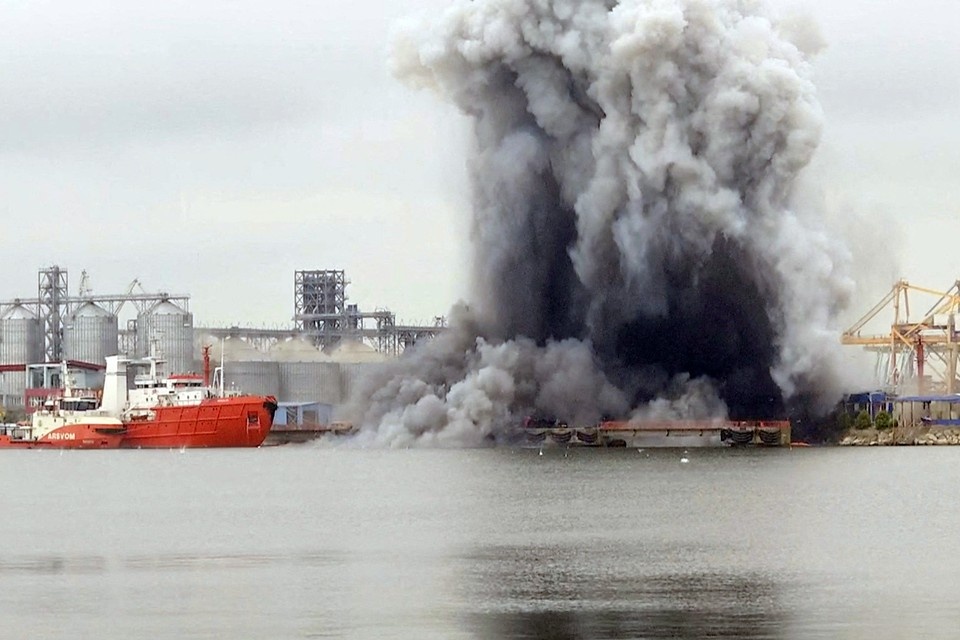    B румынском порту Констанца произошел взрыв морского беспилотника REUTERS