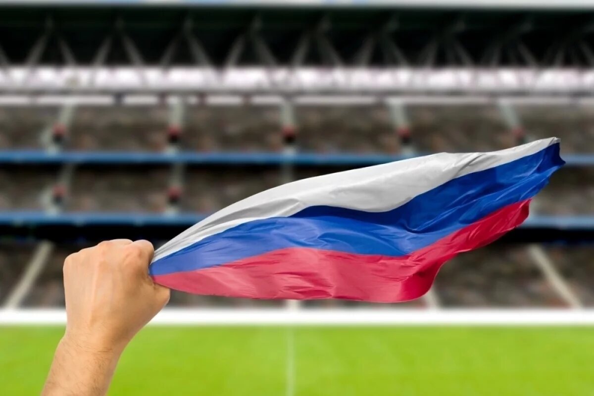    Двое украинских участников демонстративно дезертировали из зала, когда зазвучал гимн для российского атлета, победившего в турнире.